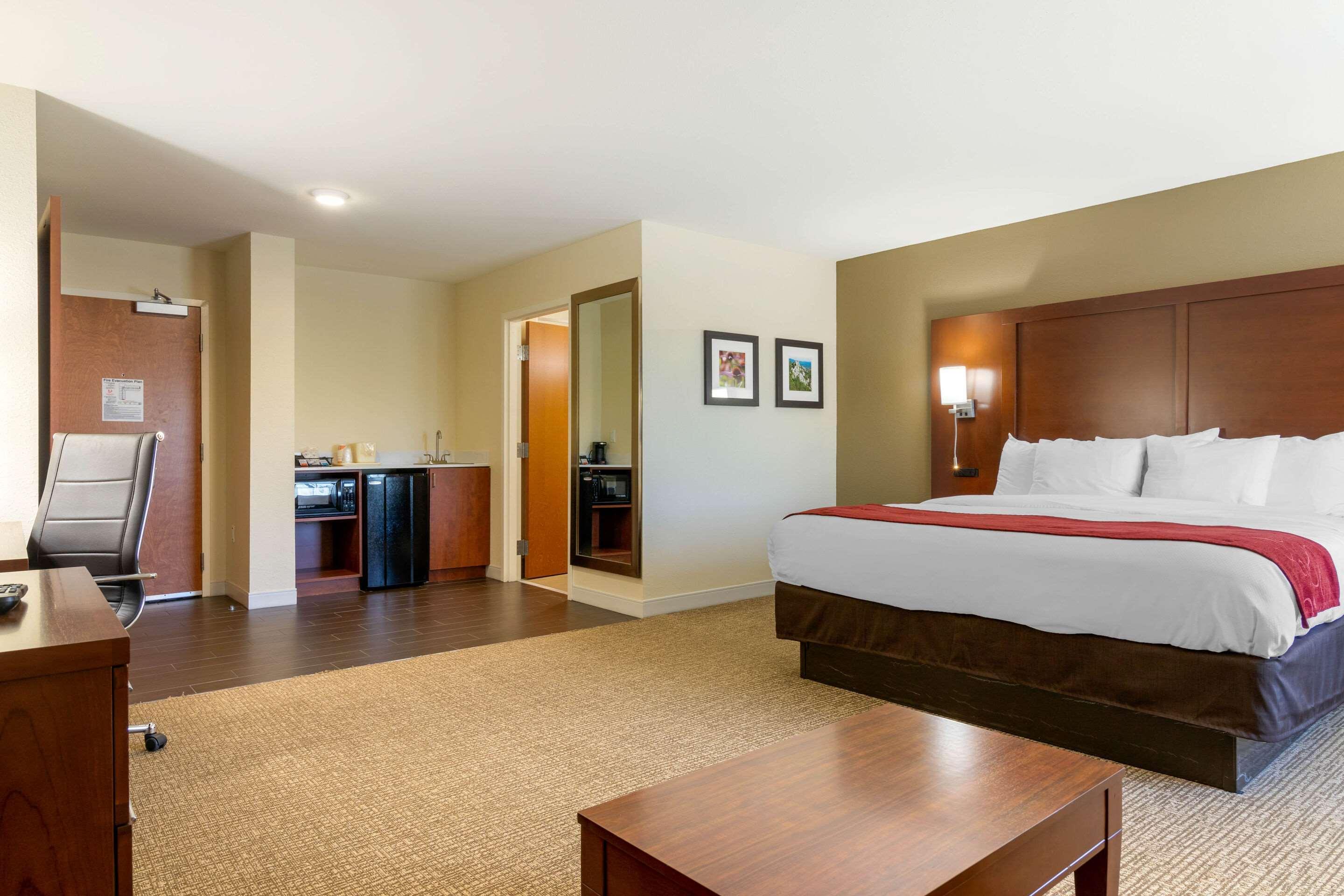 Comfort Inn & Suites Macon West Екстериор снимка