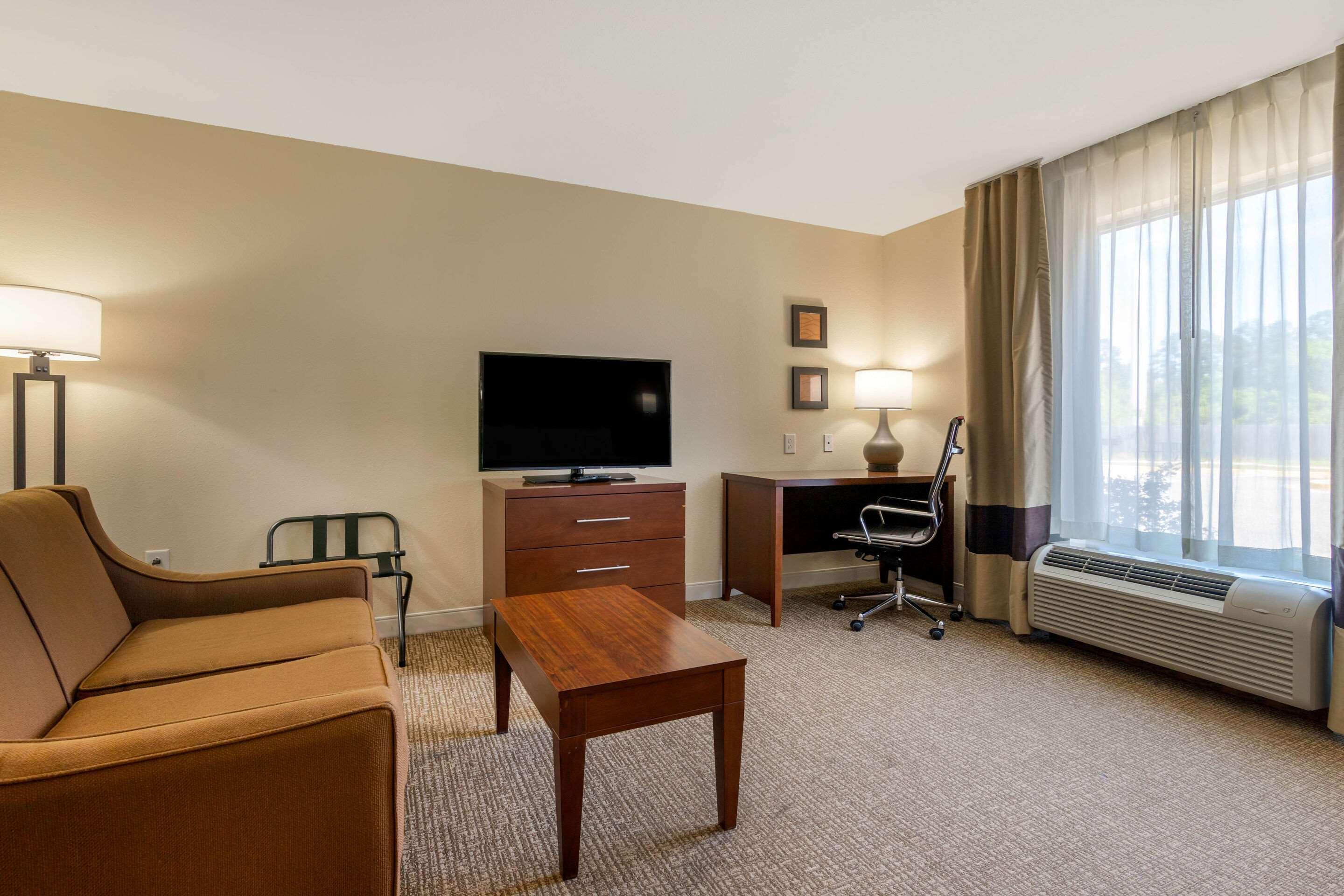 Comfort Inn & Suites Macon West Екстериор снимка