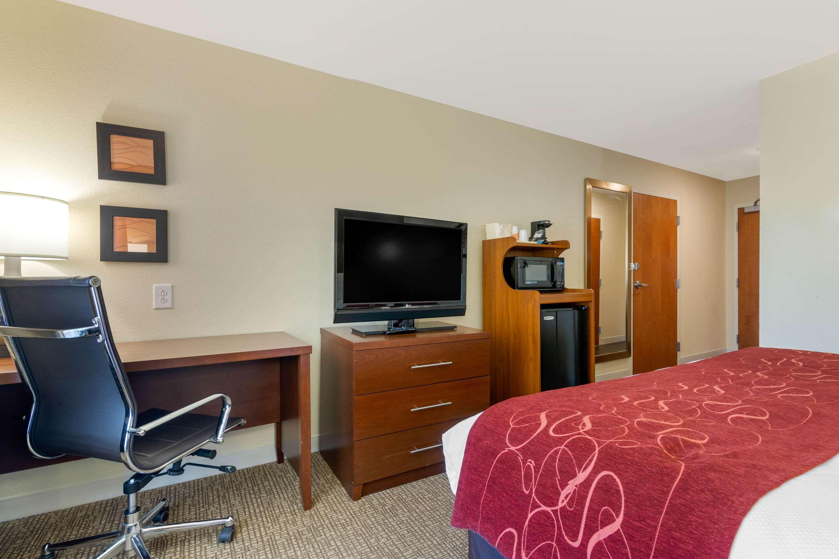 Comfort Inn & Suites Macon West Екстериор снимка