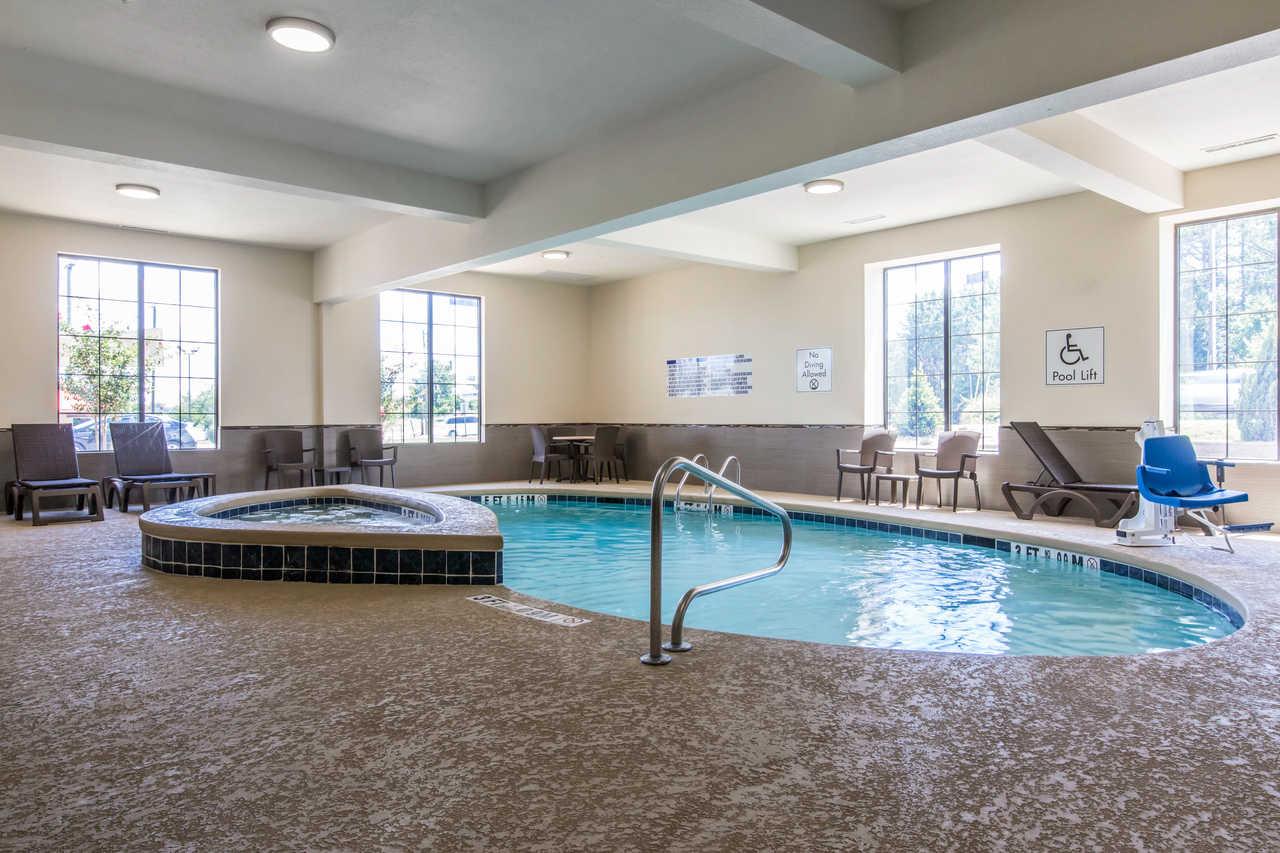 Comfort Inn & Suites Macon West Екстериор снимка