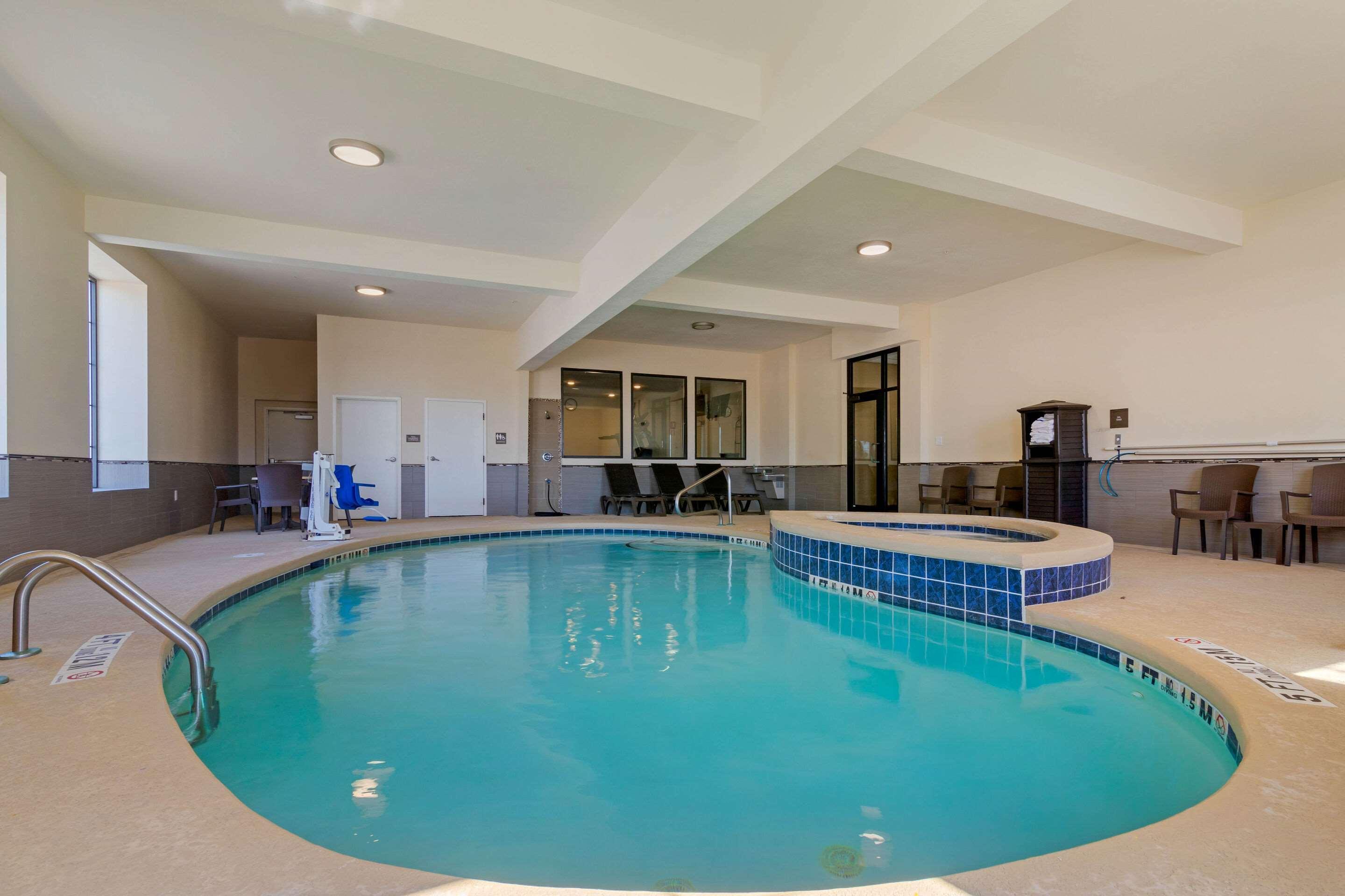 Comfort Inn & Suites Macon West Екстериор снимка